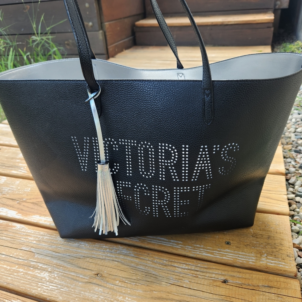 Victoria's secret weekender tote bag